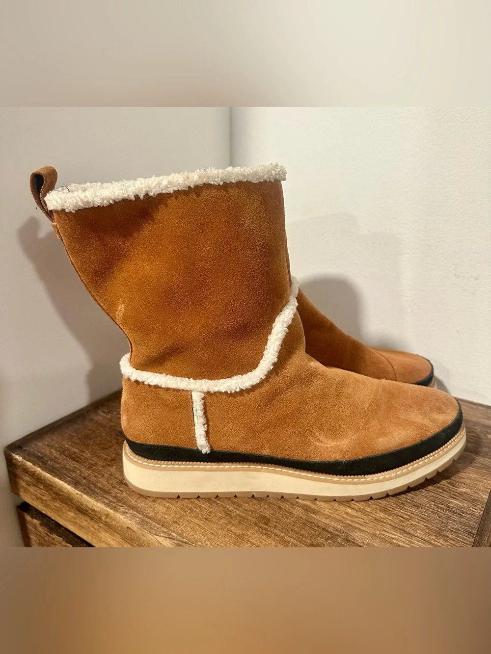 Toms Brown Suede Faux Shearling-Trim McKenna Winter Boot